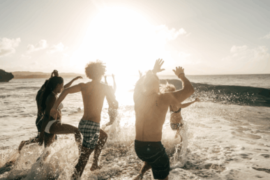 FASHION , BEAUTY & TRAVELING